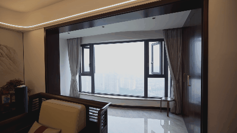 客厅落地窗实拍1.gif